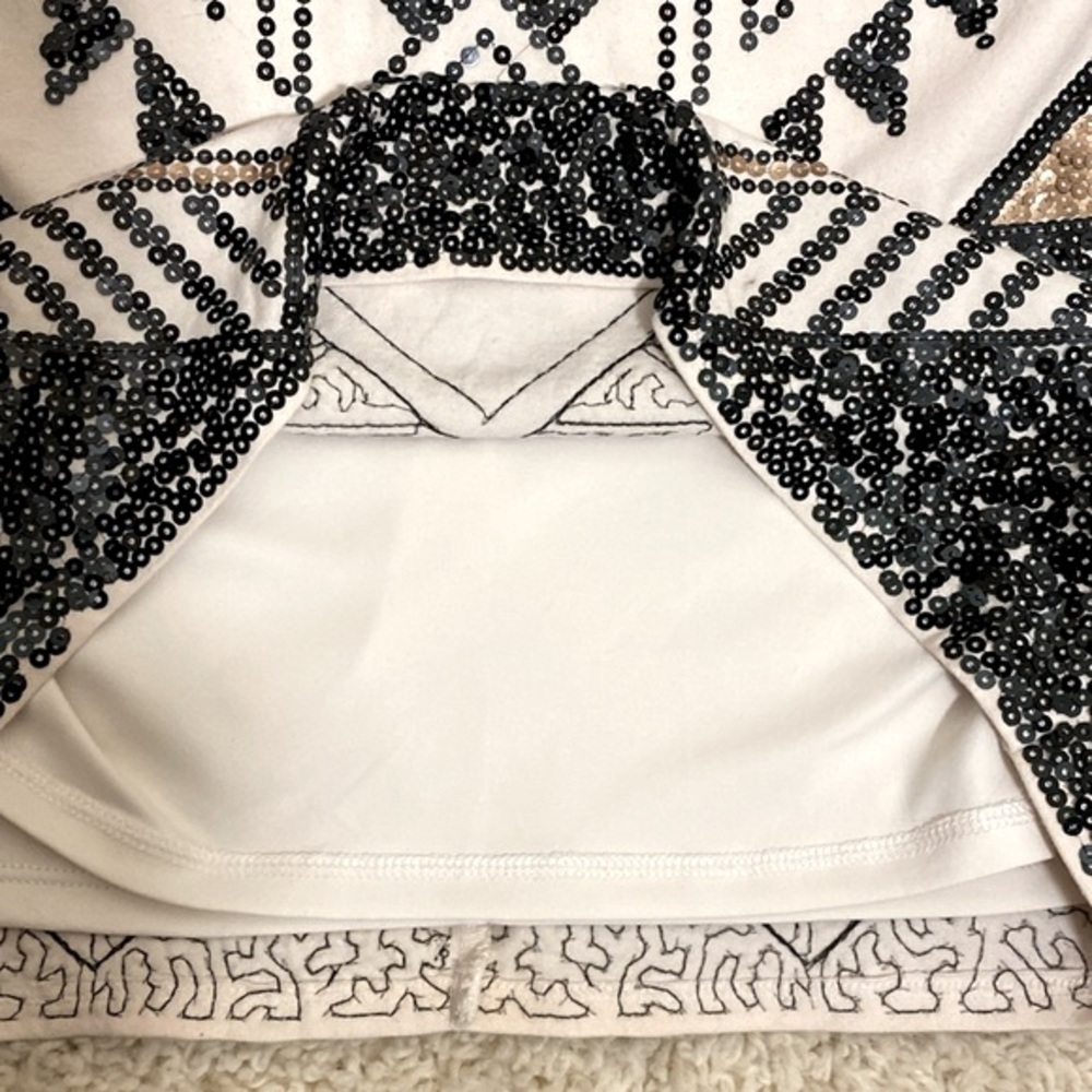 Express cocktail dress cream in color with black and gold sequins. Medium - Picture 8 of 13